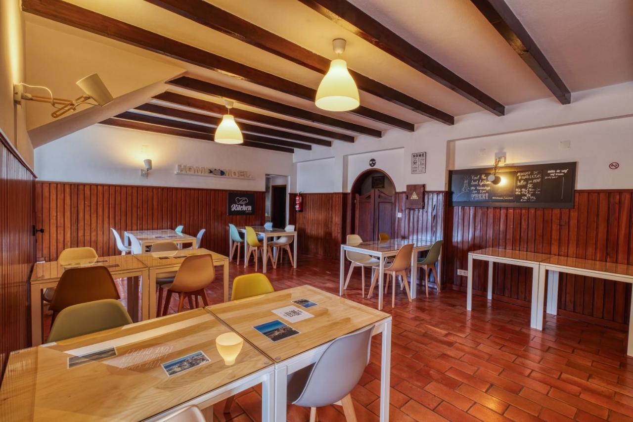 Homemoel Local Accomodation Al São Pedro de Muel Luaran gambar