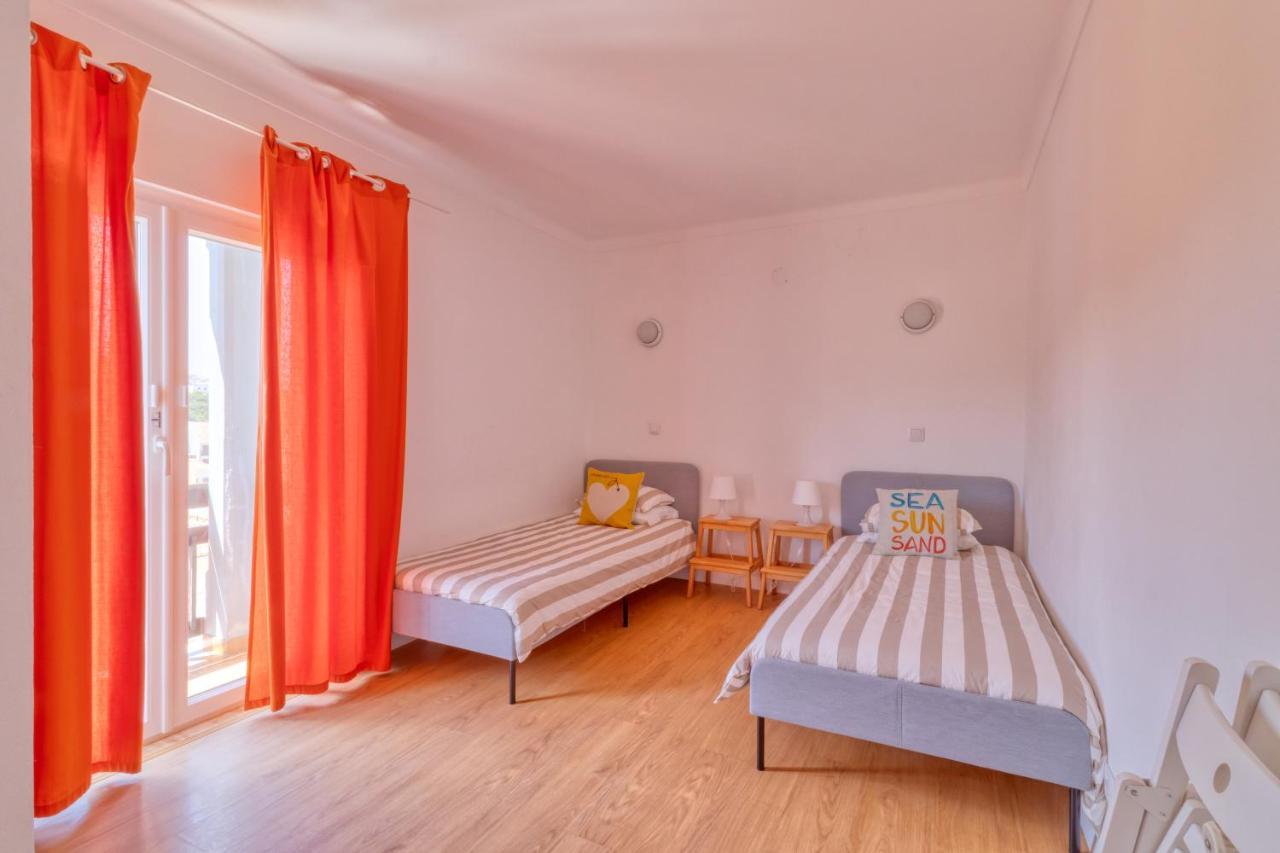 Homemoel Local Accomodation Al São Pedro de Muel Luaran gambar