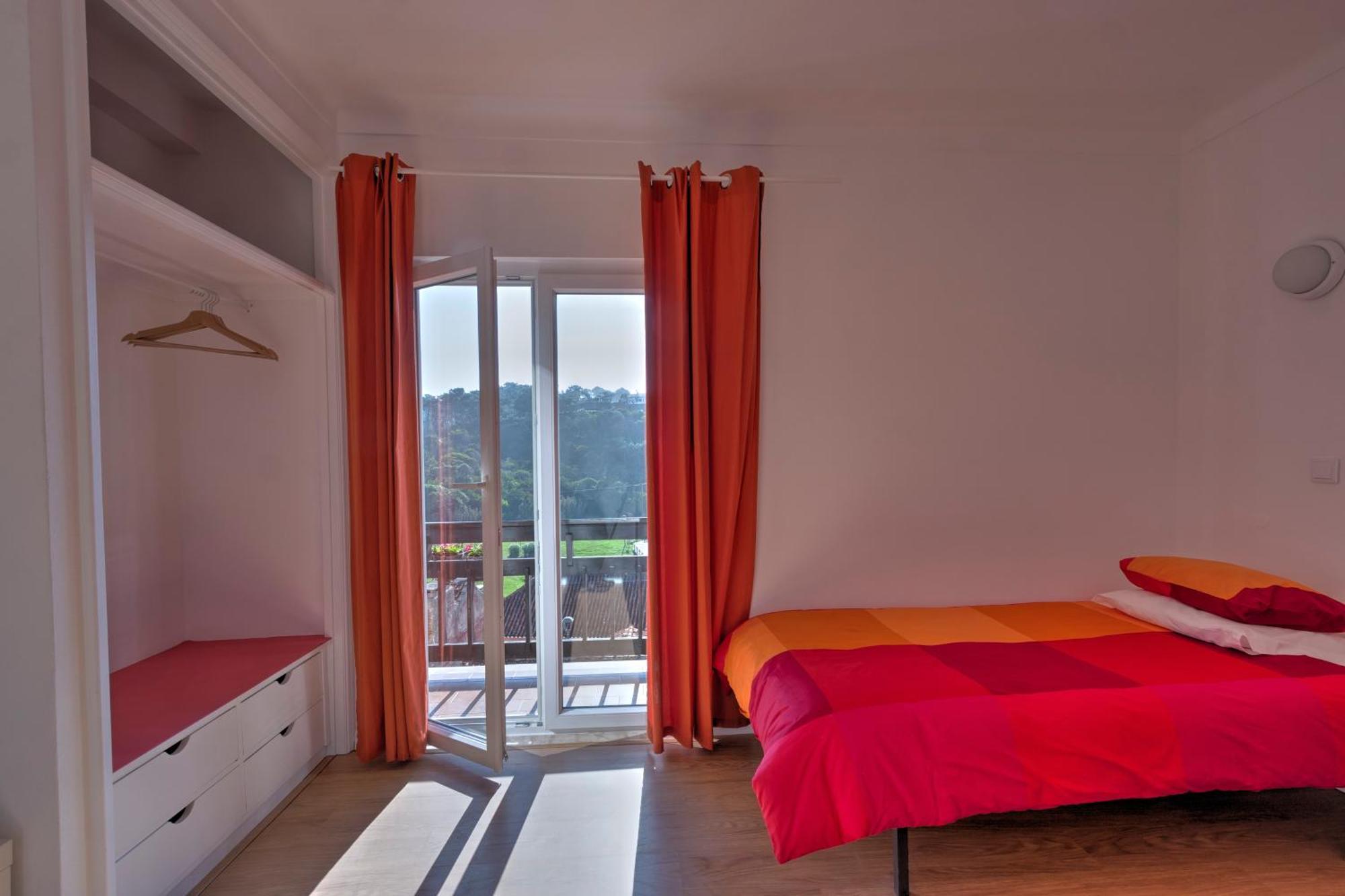 Homemoel Local Accomodation Al São Pedro de Muel Bilik gambar