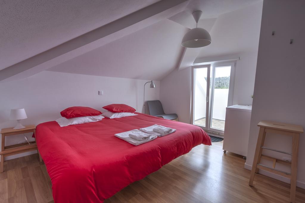 Homemoel Local Accomodation Al São Pedro de Muel Bilik gambar